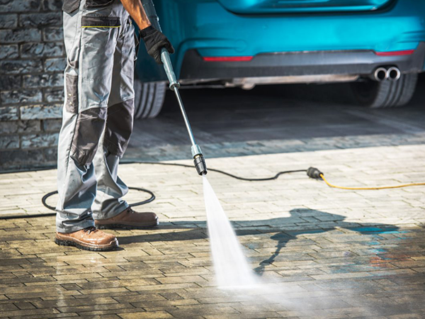https://renowash.com/wp-content/uploads/2024/04/midlakes-cleaning-power-washing.png